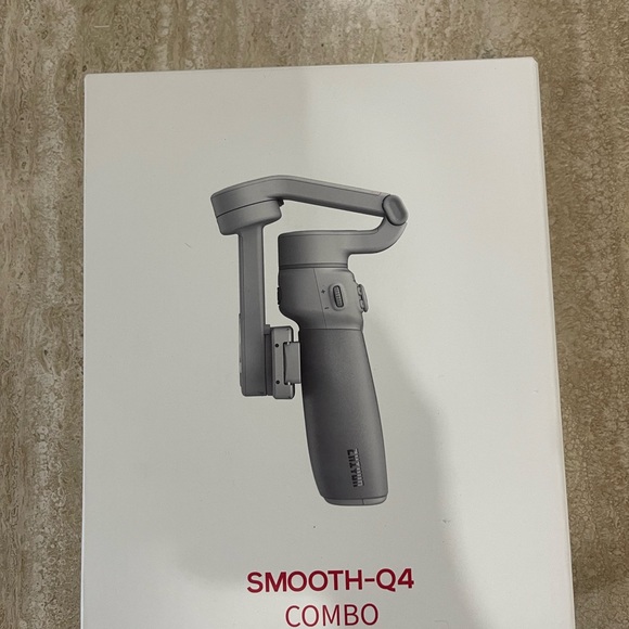 ZHYUN smooth Q4 combo. Blogging stabilizer. - Picture 3 of 6